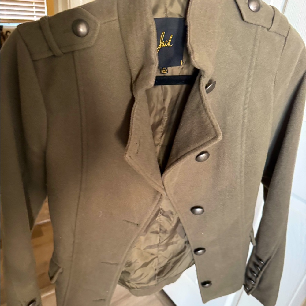 Jack supper cute, pea coat with button details.